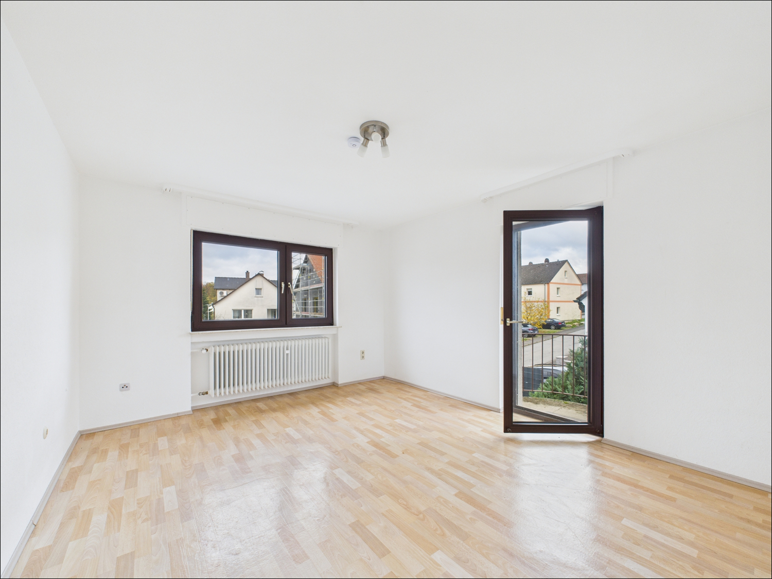 Schlafzimmer mit Balkon