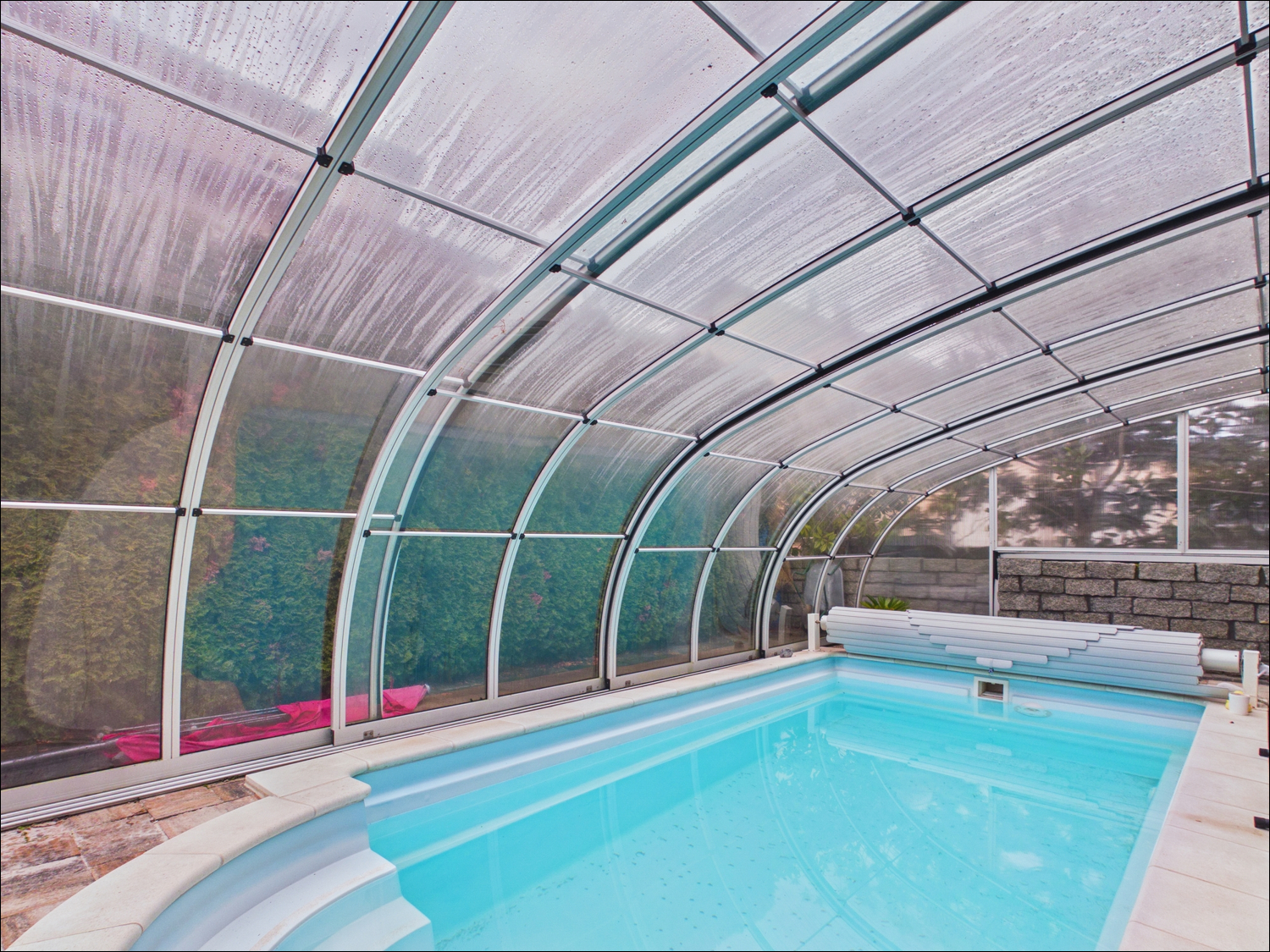 Beheizter & überdachter Pool