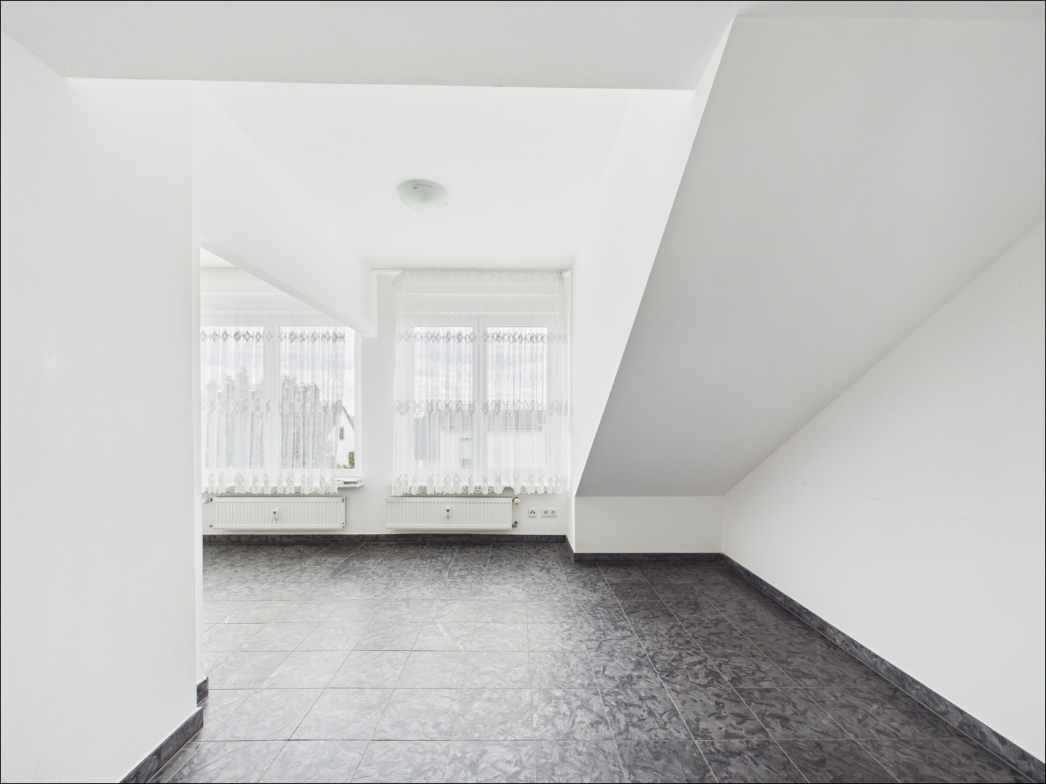 Schlafzimmer DG