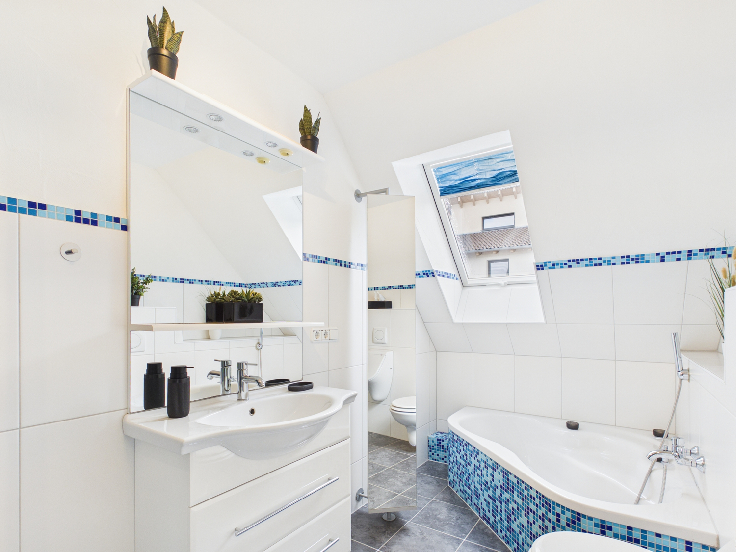 Badezimmer OG-links